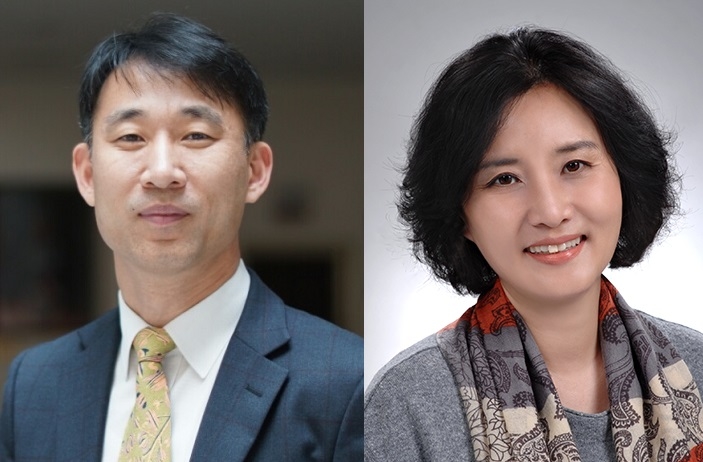 방송문화진흥회 보궐이사로 선임된 김경환 상지대학교 교수(왼쪽)와 이진순 민주언론시민연합 정책위원. 방송통신위원회 제공.