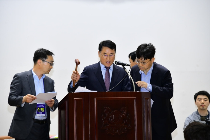 5월 31일(금) 울산시 울산대 체육관에서 열린 현대중공업 임시 주주총회