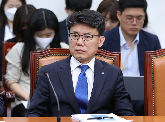 최고위원회의 참석한 민주당 진성준 신임 전략기획위원장, 사진=연합뉴스
